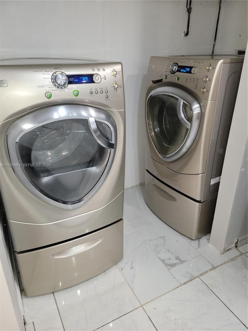 14389 Kendale Lakes Cir , Unit 14389, Miami, FL 33183 Photo