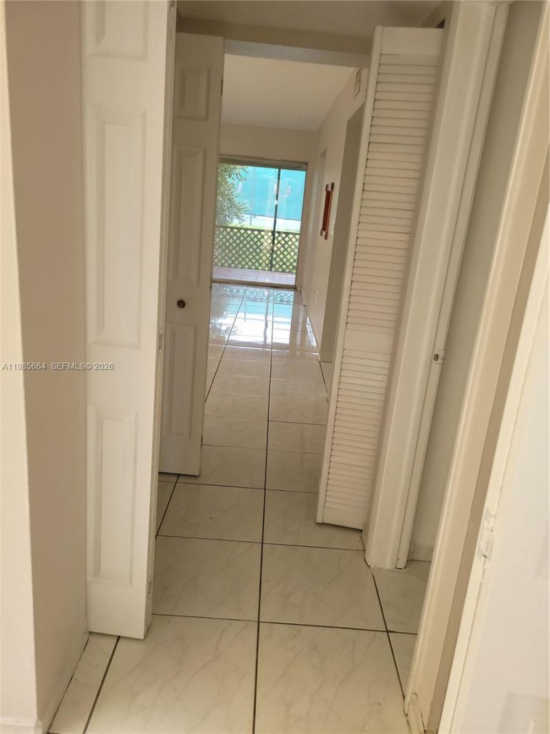 14389 Kendale Lakes Cir , Unit 14389, Miami, FL 33183 Photo