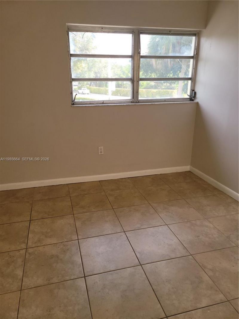 14389 Kendale Lakes Cir , Unit 14389, Miami, FL 33183 Photo