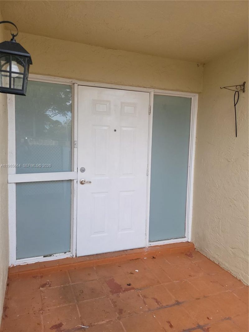 14389 Kendale Lakes Cir , Unit 14389, Miami, FL 33183 Photo