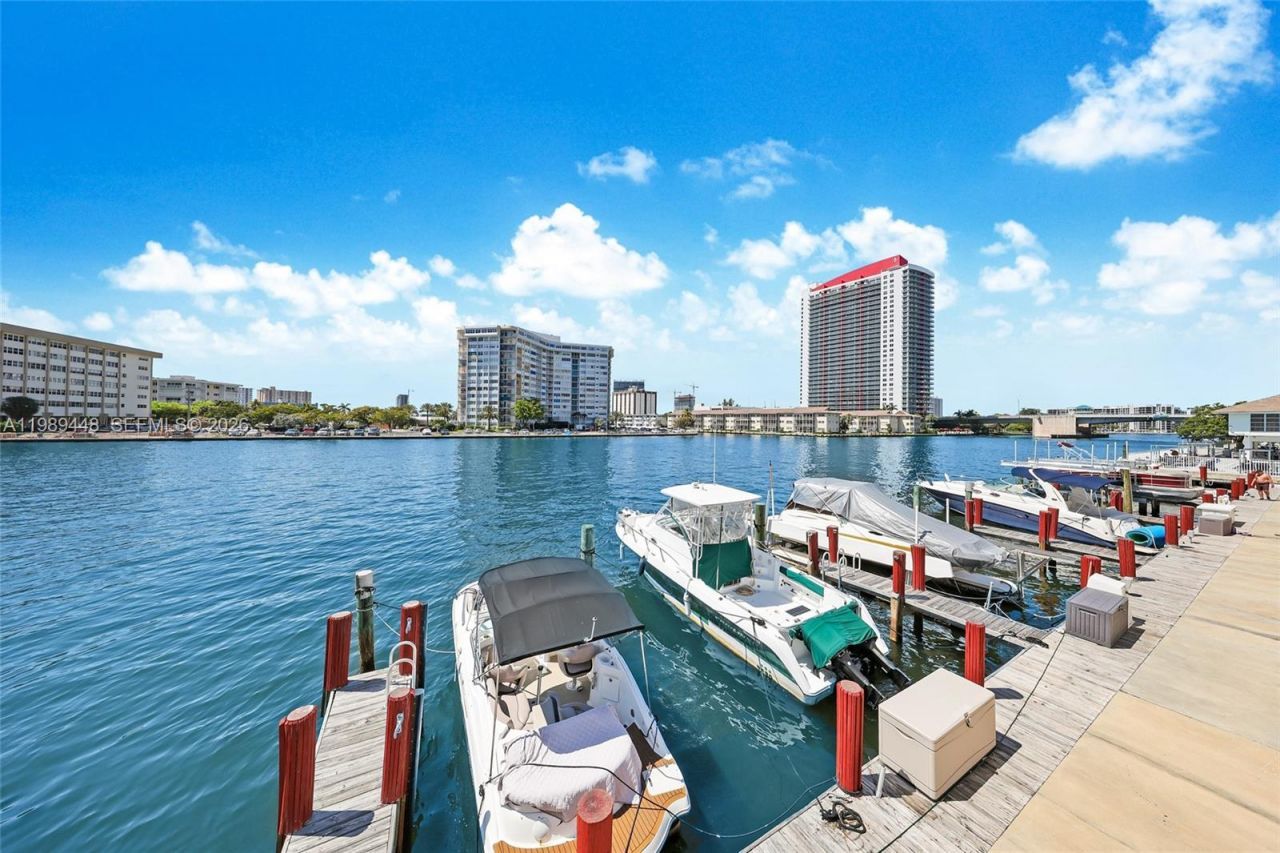 1865 S Ocean Dr, Unit 21C, Hallandale Beach, FL 33009 Photo