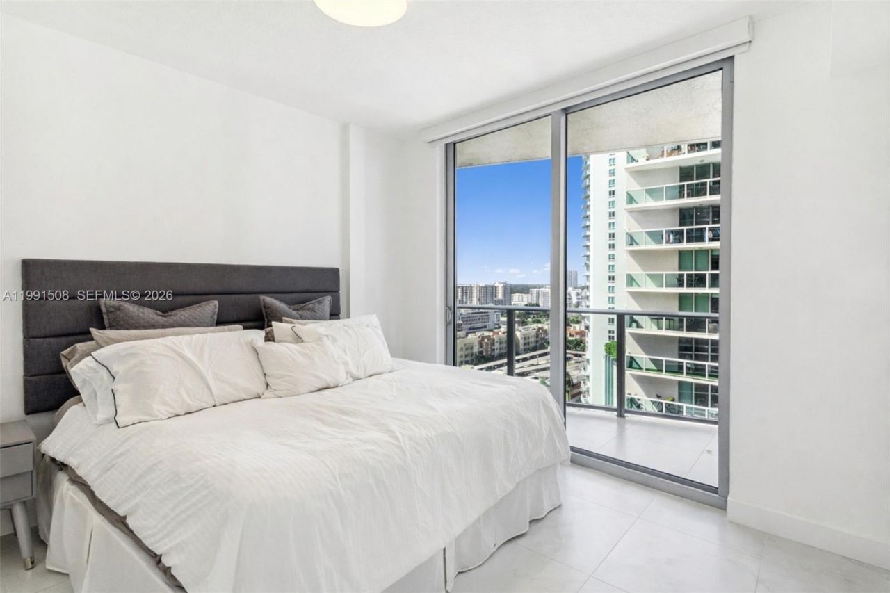488 NE 18th St, Unit 1805, Miami, FL 33132 Photo