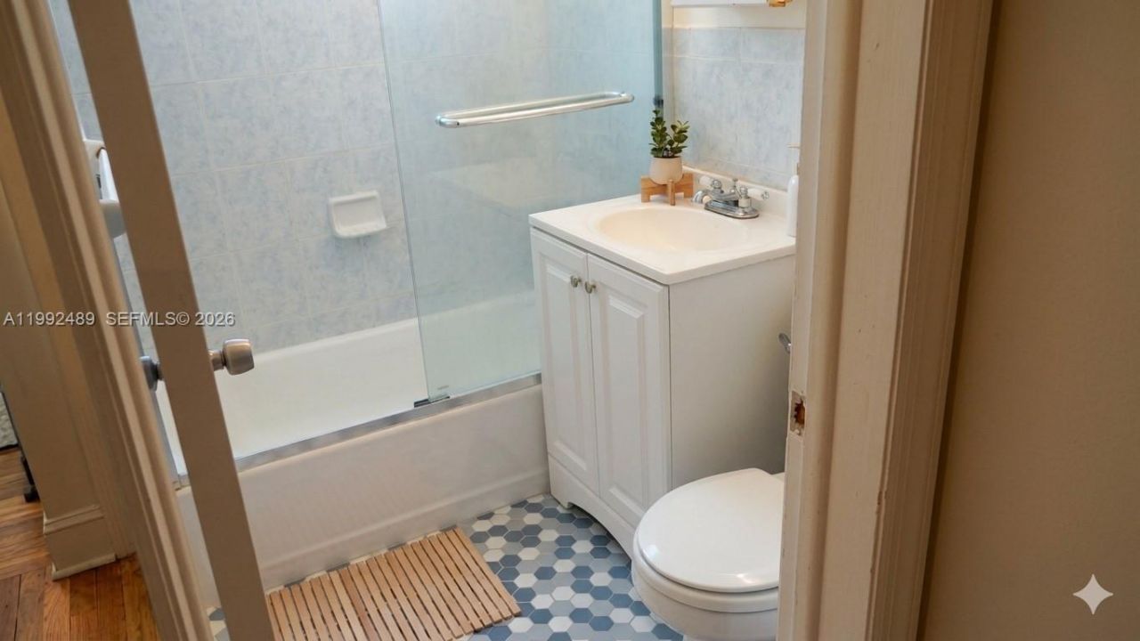 3240 Mary St , Unit S206, Miami, FL 33133 Photo