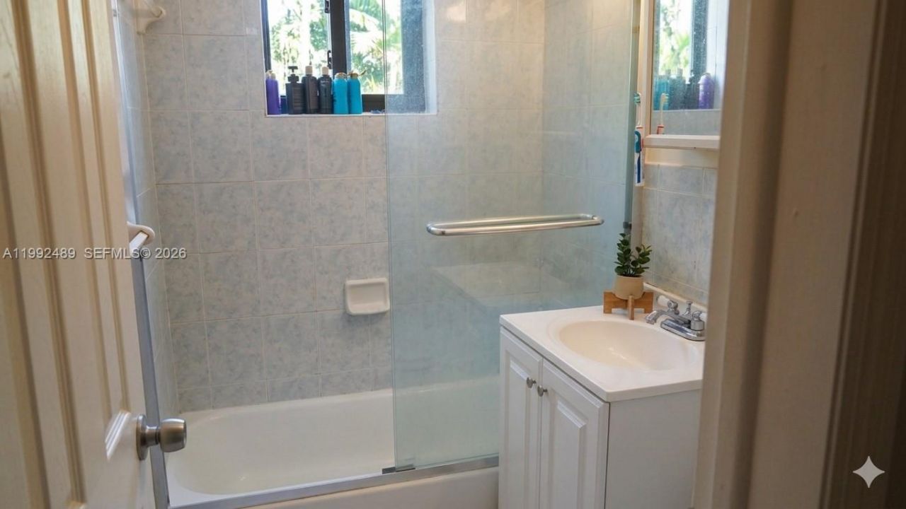 3240 Mary St , Unit S206, Miami, FL 33133 Photo