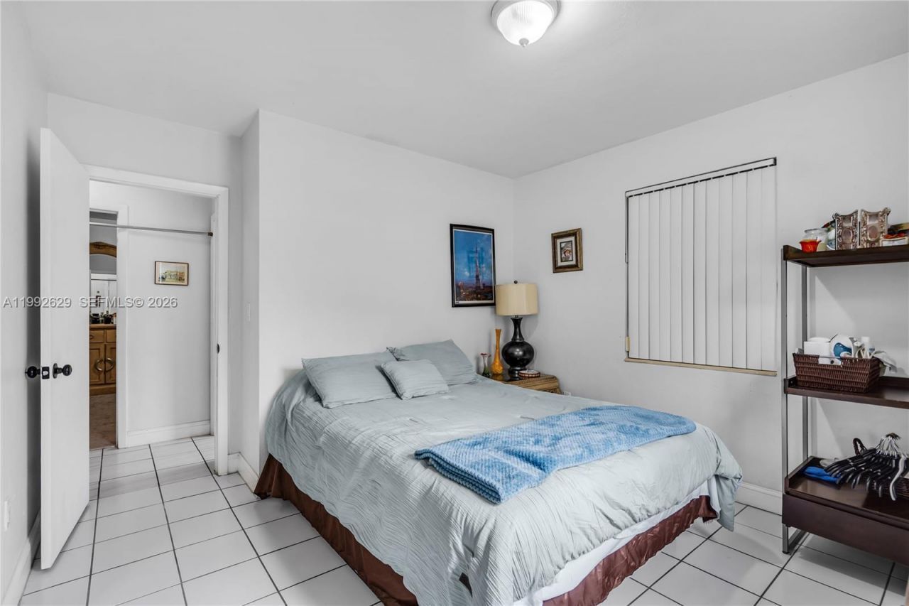 2145 SW 26 St, Miami, FL 33133 Photo