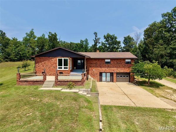 772 Highway D, Ellington, MO 63638