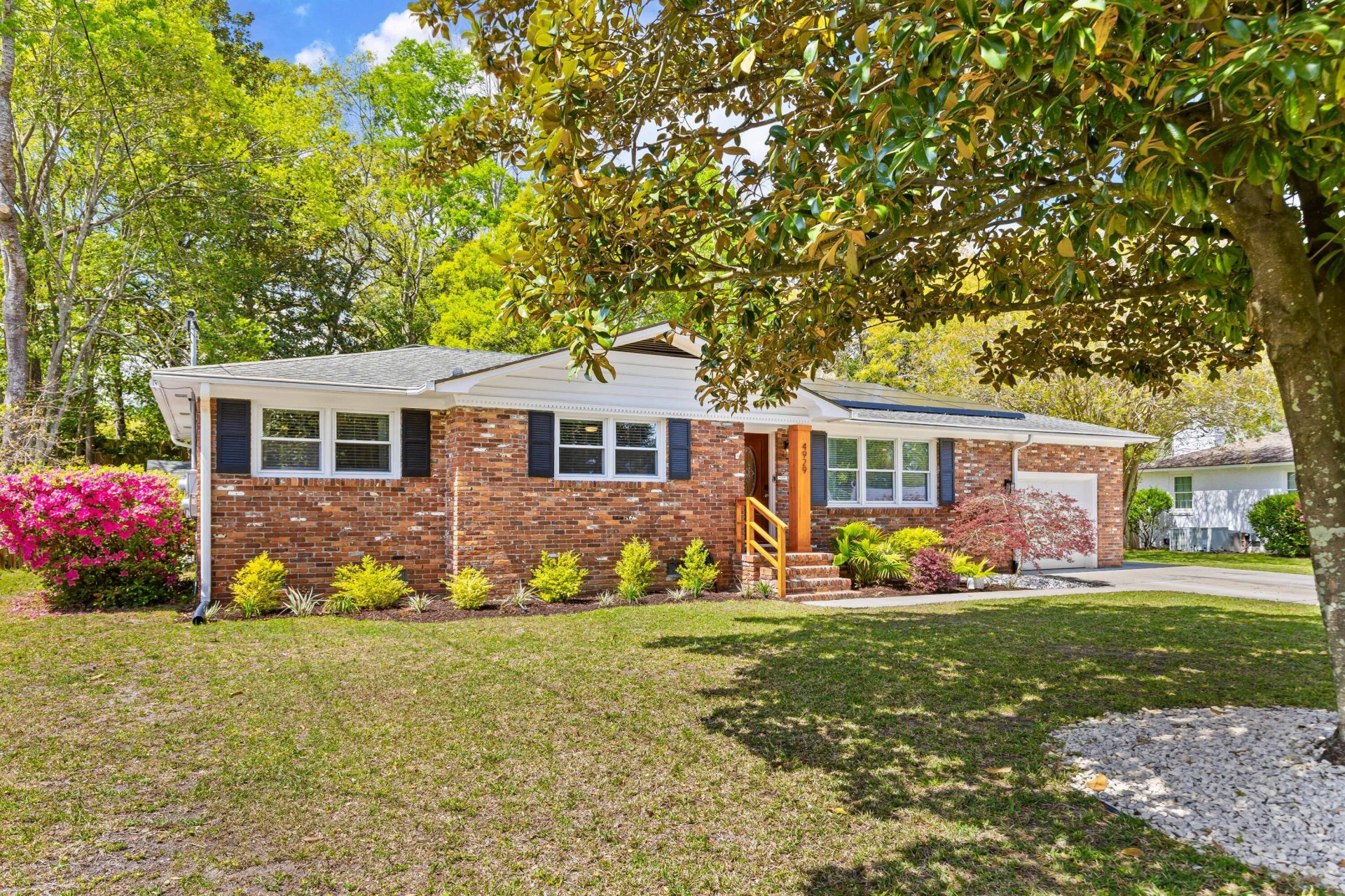 4929 Ashby Avenue Photo 9