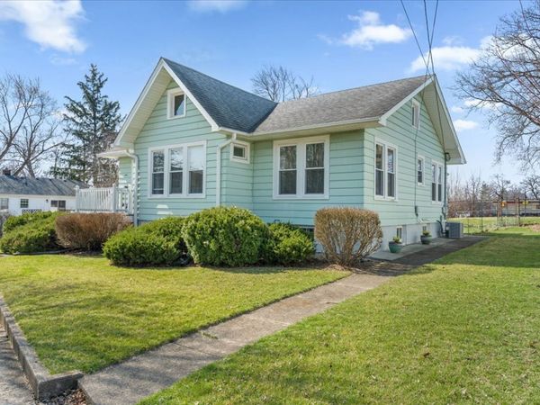 140 S Oriole Trail , Crystal Lake, IL 60014