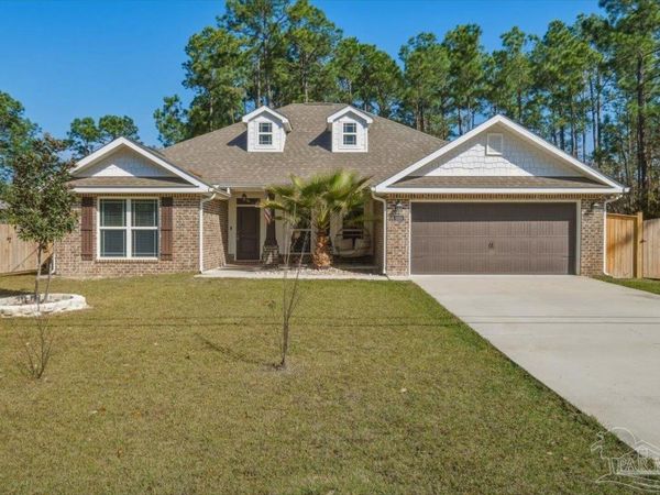 6898 Loysburg St, Navarre, FL 32566