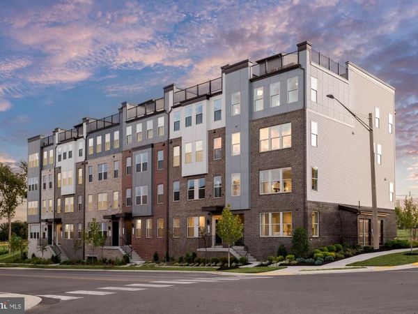 8604 LOVELACE STREET, MANASSAS, VA 20109