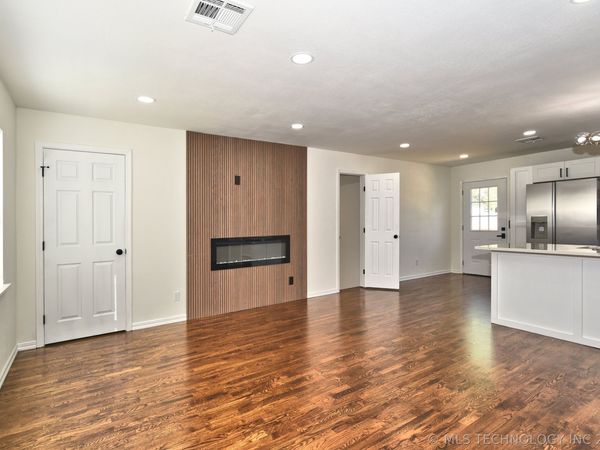 4657 E Independence Street , Tulsa, OK 74115