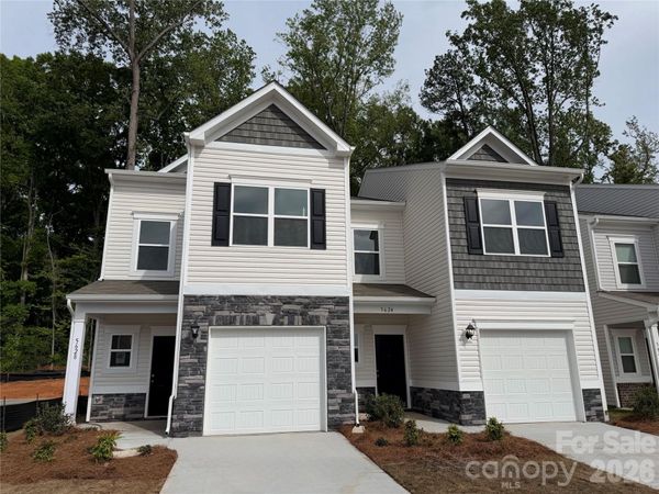 5628 Ringneck Road , Charlotte, NC 28216