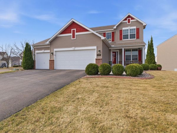 8437 Blazing Star Circle, Shakopee, MN 55379