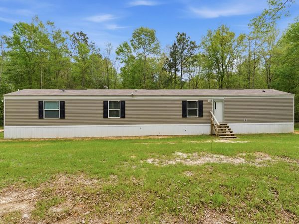 79 Pecan St., Richton, MS 39476