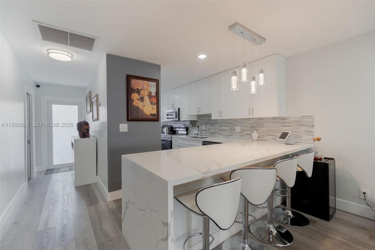 2400 Malayan Dr , Unit 94-D, Delray Beach, FL 33445 Photo