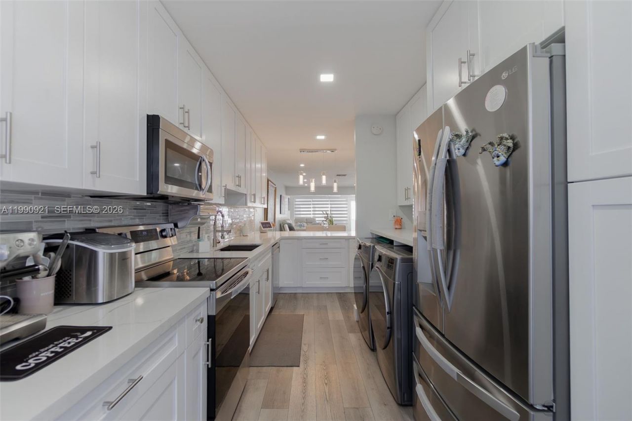 2400 Malayan Dr , Unit 94-D, Delray Beach, FL 33445 Photo