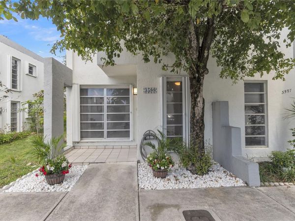 3599 SW 17th St , Unit 3599, Miami, FL 33145
