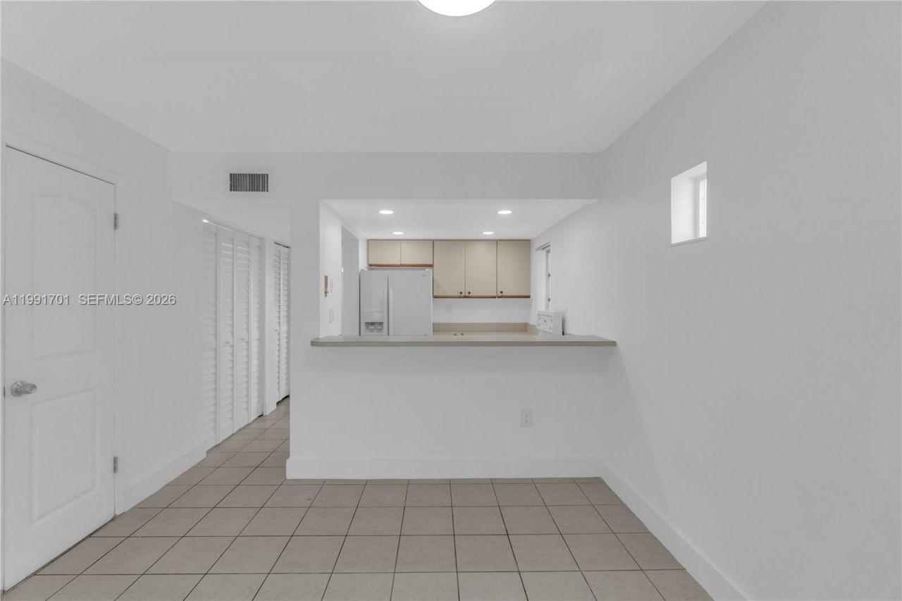 3599 SW 17th St , Unit 3599, Miami, FL 33145 Photo