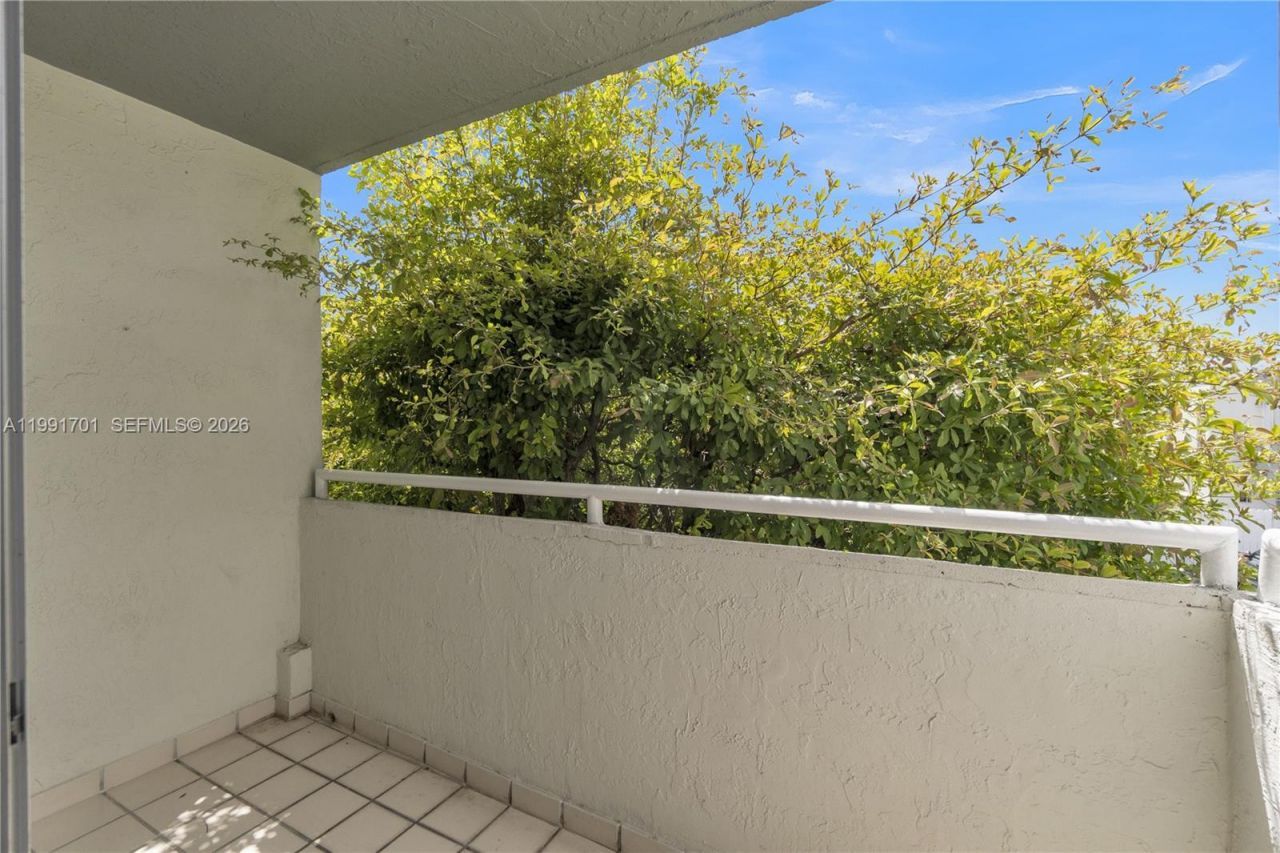 3599 SW 17th St , Unit 3599, Miami, FL 33145 Photo