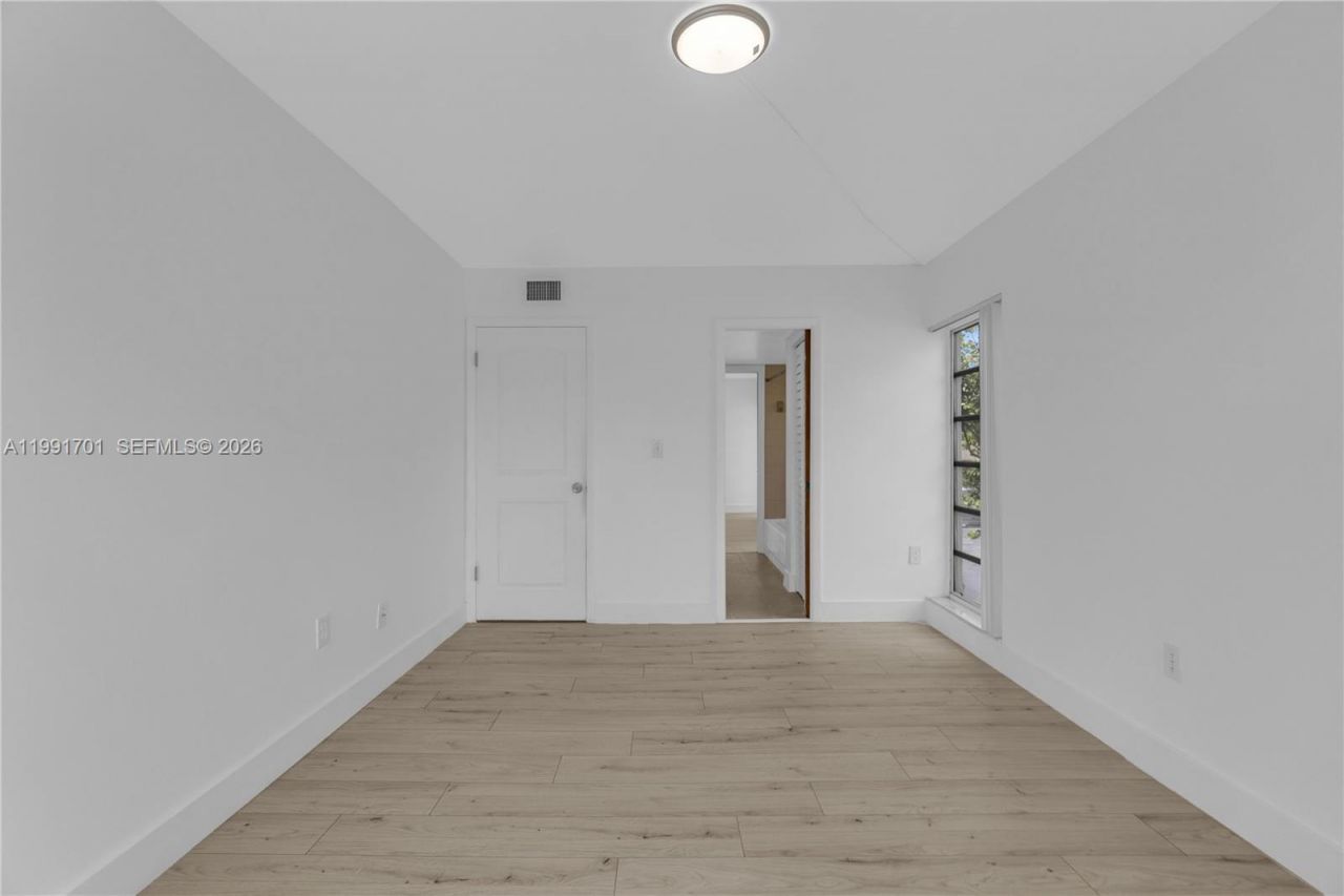 3599 SW 17th St , Unit 3599, Miami, FL 33145 Photo