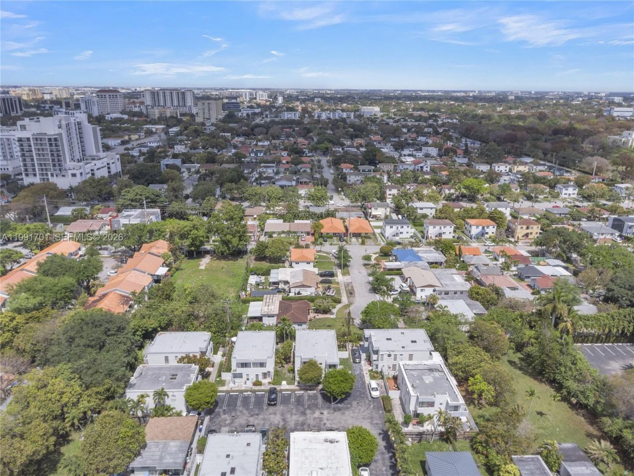 3599 SW 17th St , Unit 3599, Miami, FL 33145 Photo