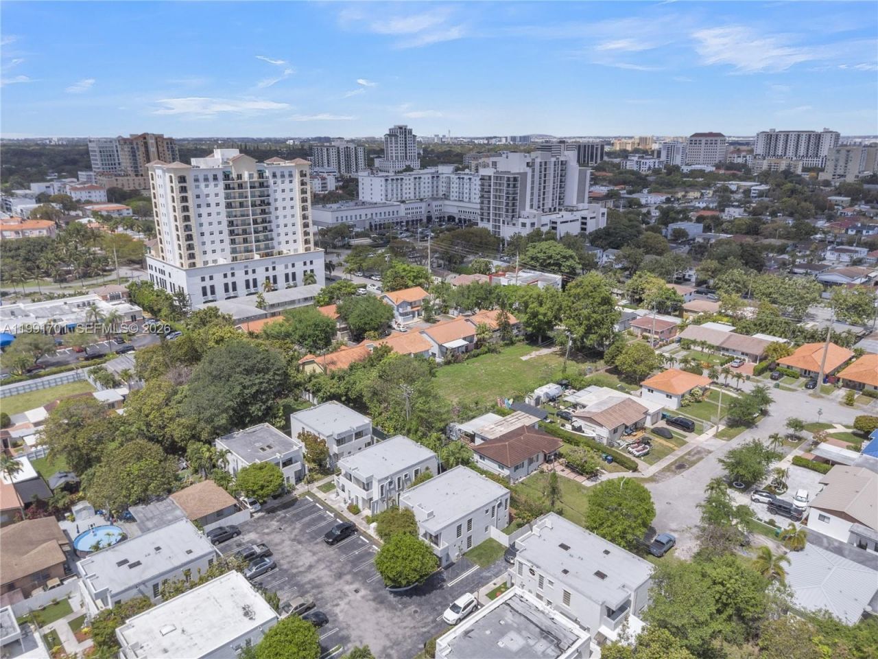 3599 SW 17th St , Unit 3599, Miami, FL 33145 Photo