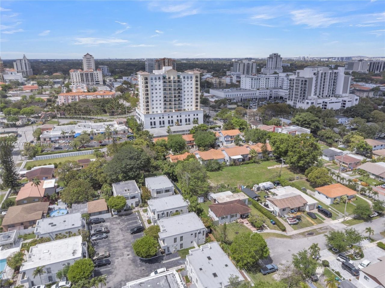 3599 SW 17th St , Unit 3599, Miami, FL 33145 Photo