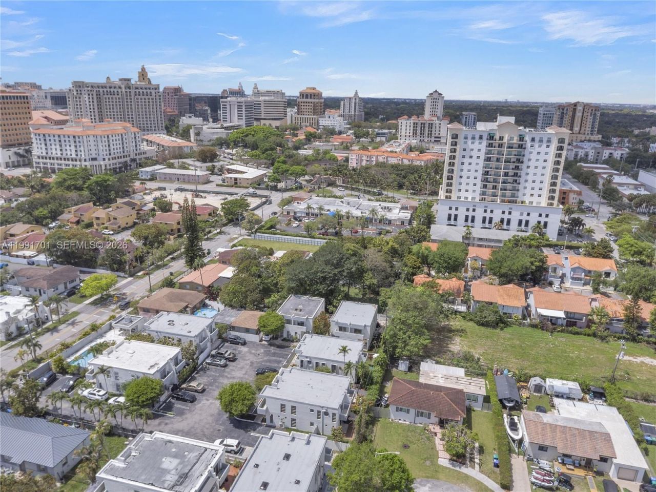 3599 SW 17th St , Unit 3599, Miami, FL 33145 Photo