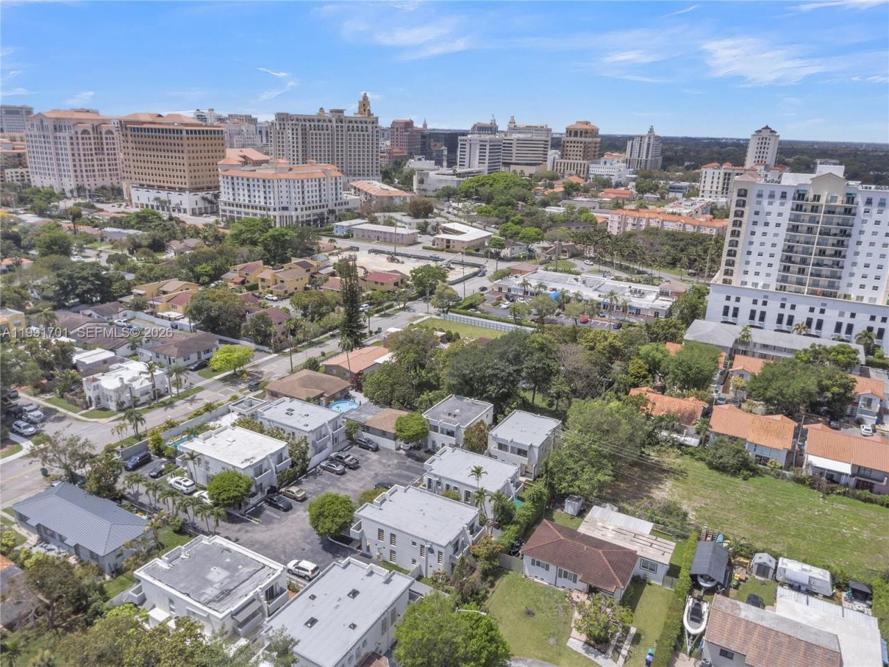 3599 SW 17th St , Unit 3599, Miami, FL 33145 Photo