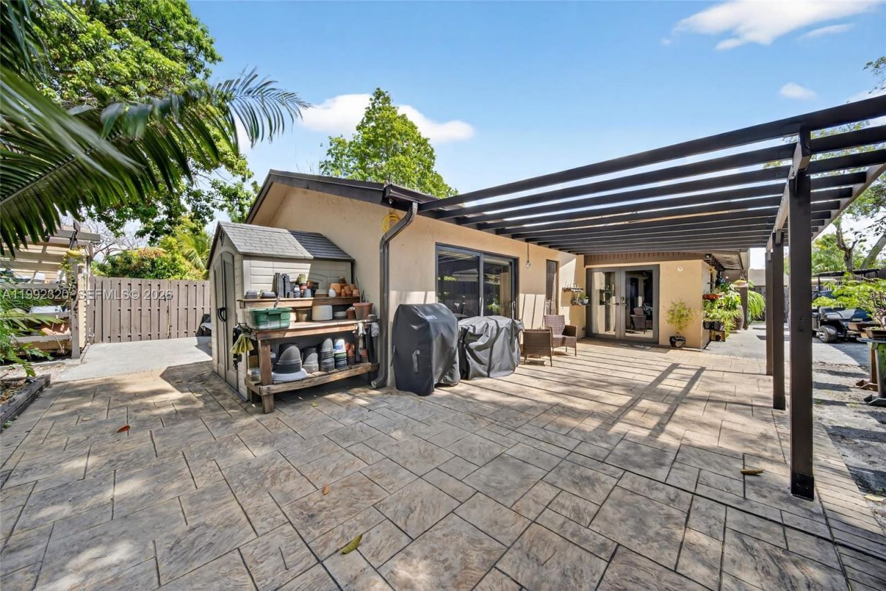 10861 SW 132nd Cir Ct , Miami, FL 33186 Photo