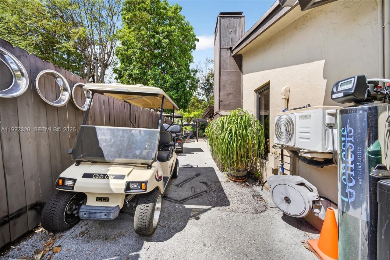 10861 SW 132nd Cir Ct , Miami, FL 33186 Photo