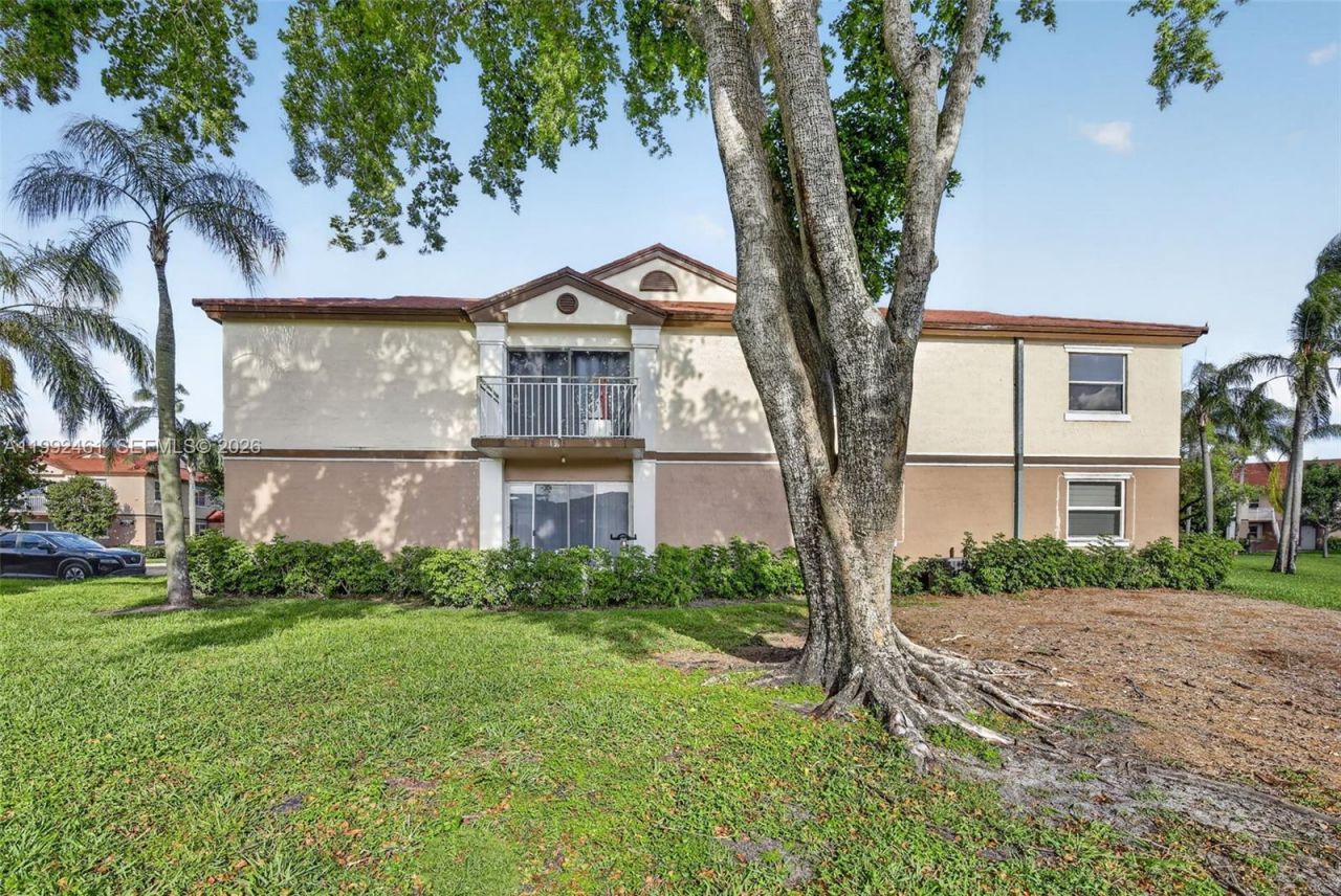 1250 SW 113th Ter, Unit 201, Pembroke Pines, FL 33025 Photo