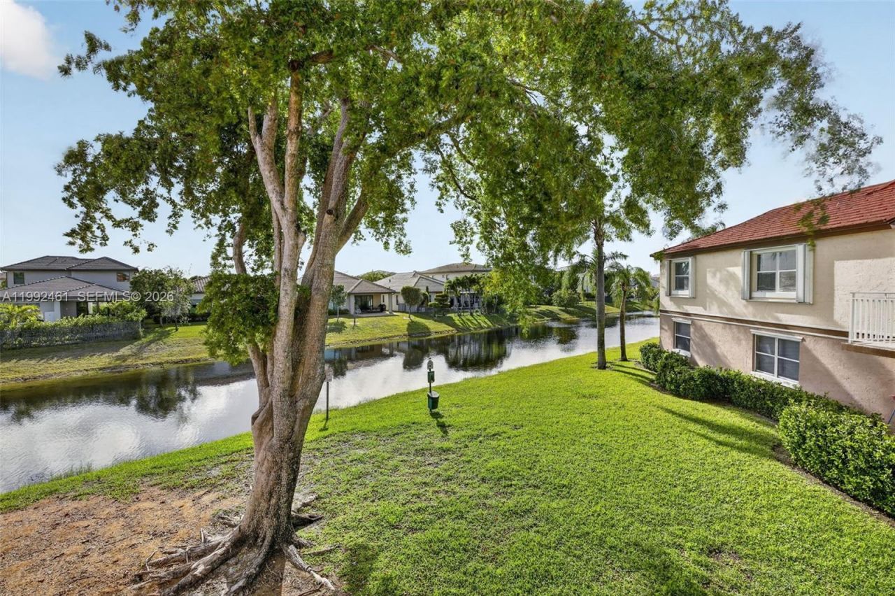 1250 SW 113th Ter, Unit 201, Pembroke Pines, FL 33025 Photo