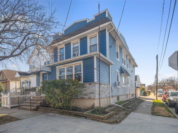 7526 166th Street , Fresh Meadows, NY 11366