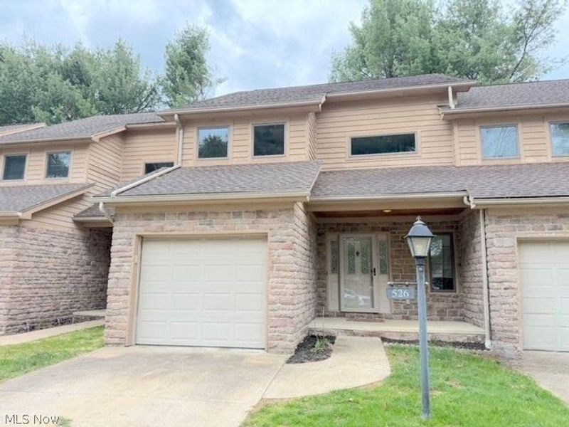 526 Oakdale Drive , Dover, OH 44622 Photo 1