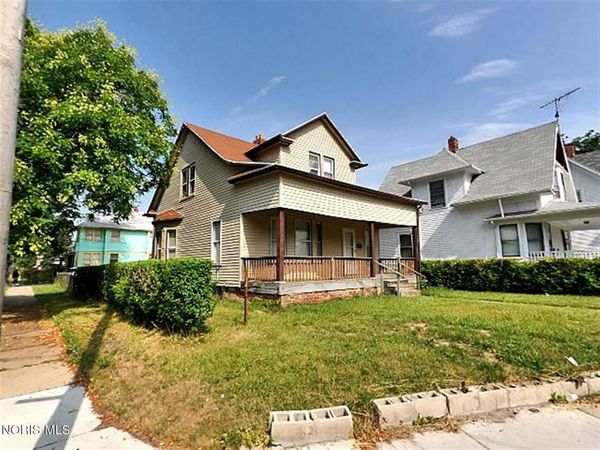 2841 N Detroit Avenue , Toledo, OH 43610