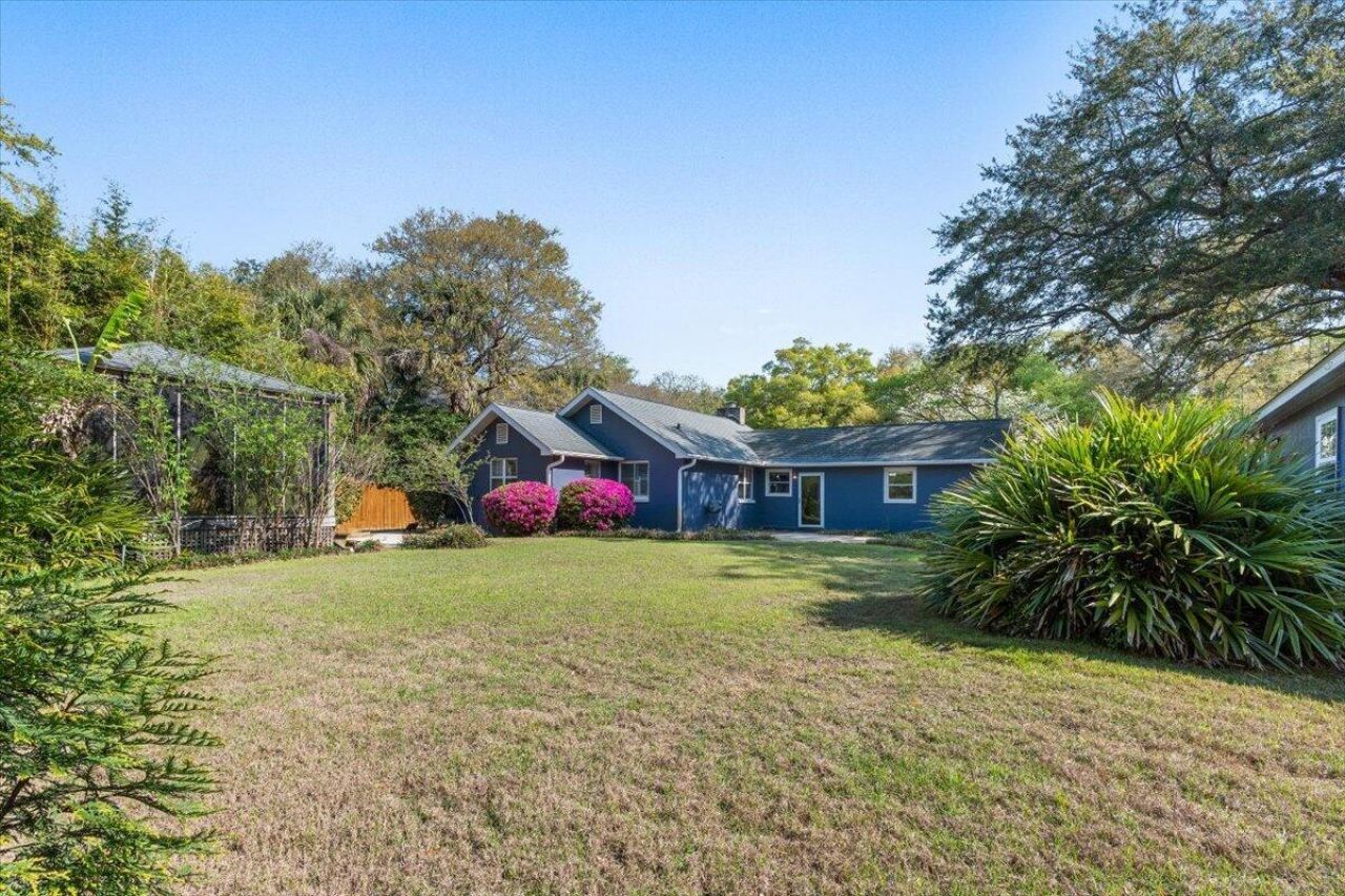 1409 Barbara Street Photo 4