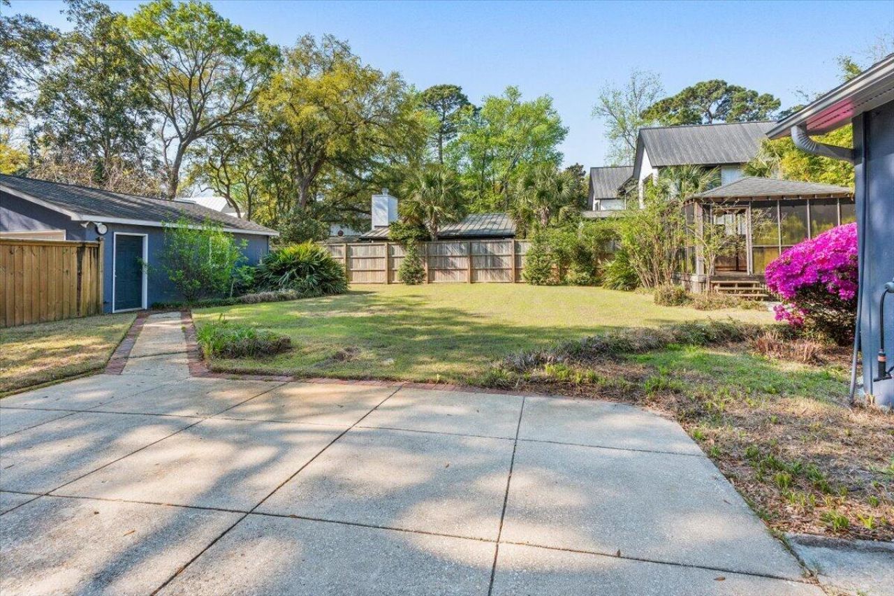 1409 Barbara Street Photo 7