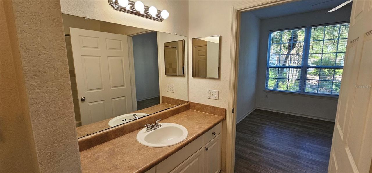 5581 Rosehill Road, Unit 104, Sarasota, FL 34233 Photo