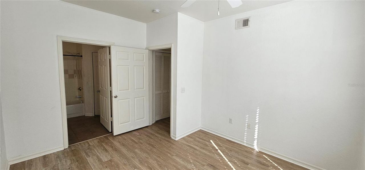 5581 Rosehill Road, Unit 104, Sarasota, FL 34233 Photo