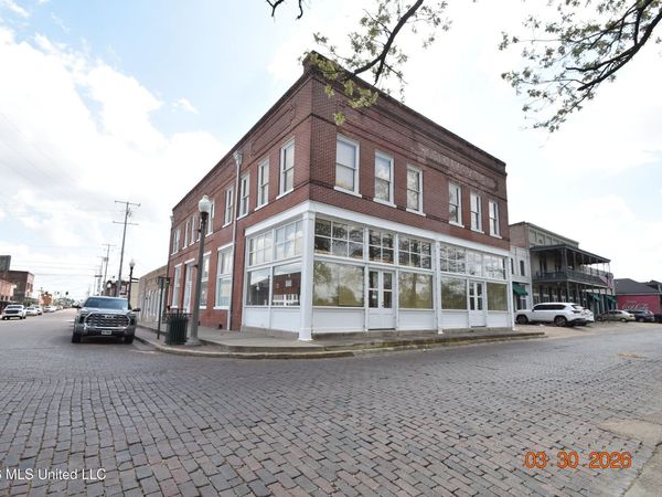 101 W Front Street, Greenwood, MS 38930