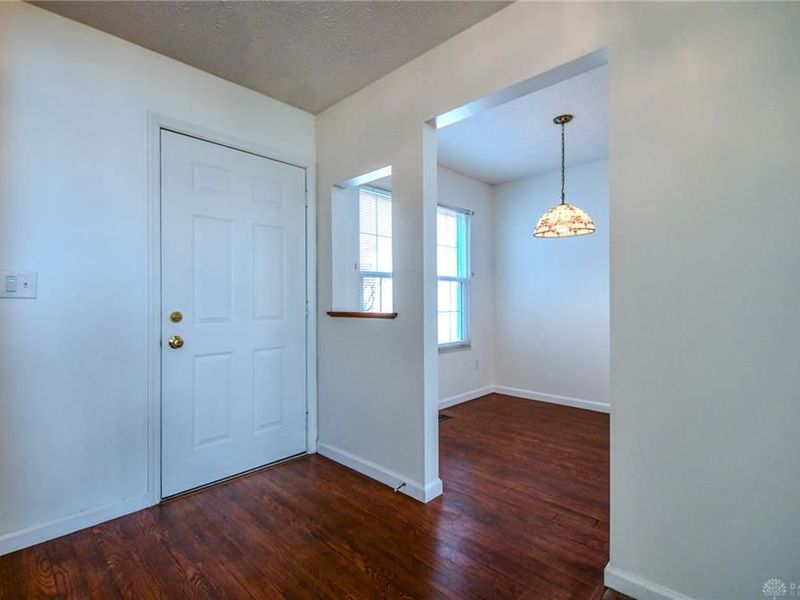 3915 E Summit Ridge Drive, Beavercreek, OH 45430 Photo 4