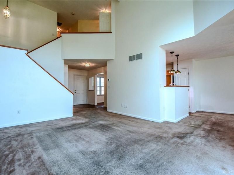 3915 E Summit Ridge Drive, Beavercreek, OH 45430 Photo 8