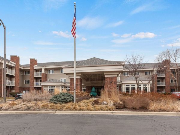 801 N Mclean Boulevard, Unit 222, Elgin, IL 60123
