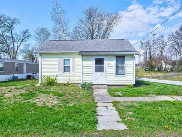 602 S Main Street, Owensville, IN 47665