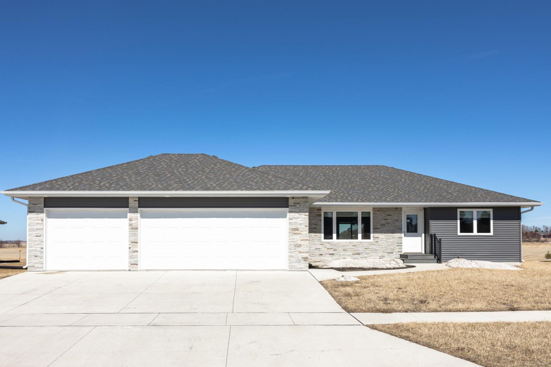 560 Hill Crest Street, Edgerton, MN 56128