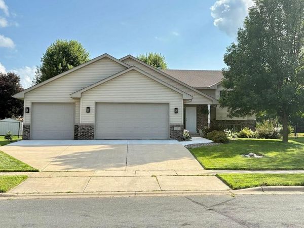 310 Art Street NW, New Prague, MN 56071