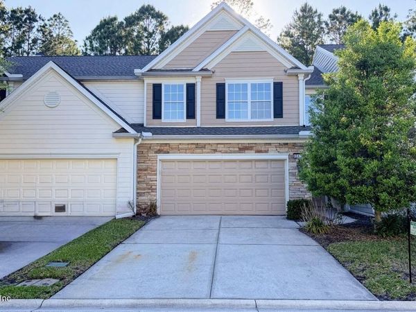 4047 LIONHEART Drive, Jacksonville, FL 32216