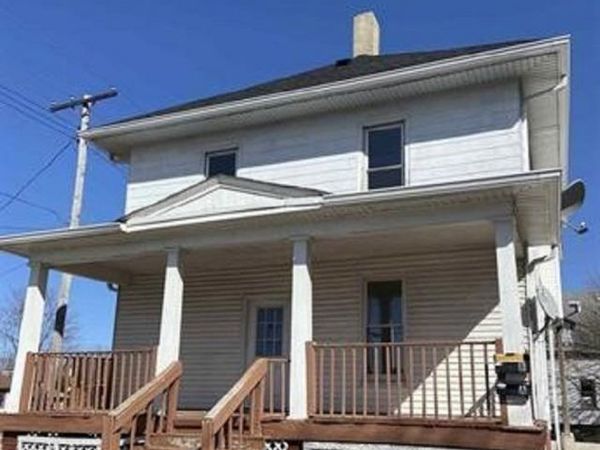 171 N 3RD Street, Canton, IL 61520