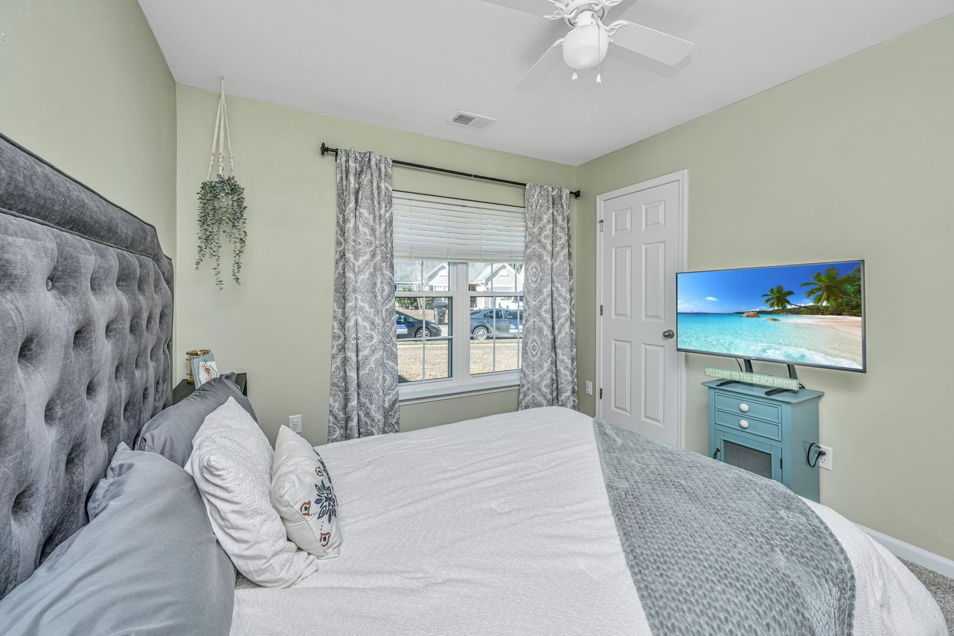 105 Avonshire Drive Photo 12